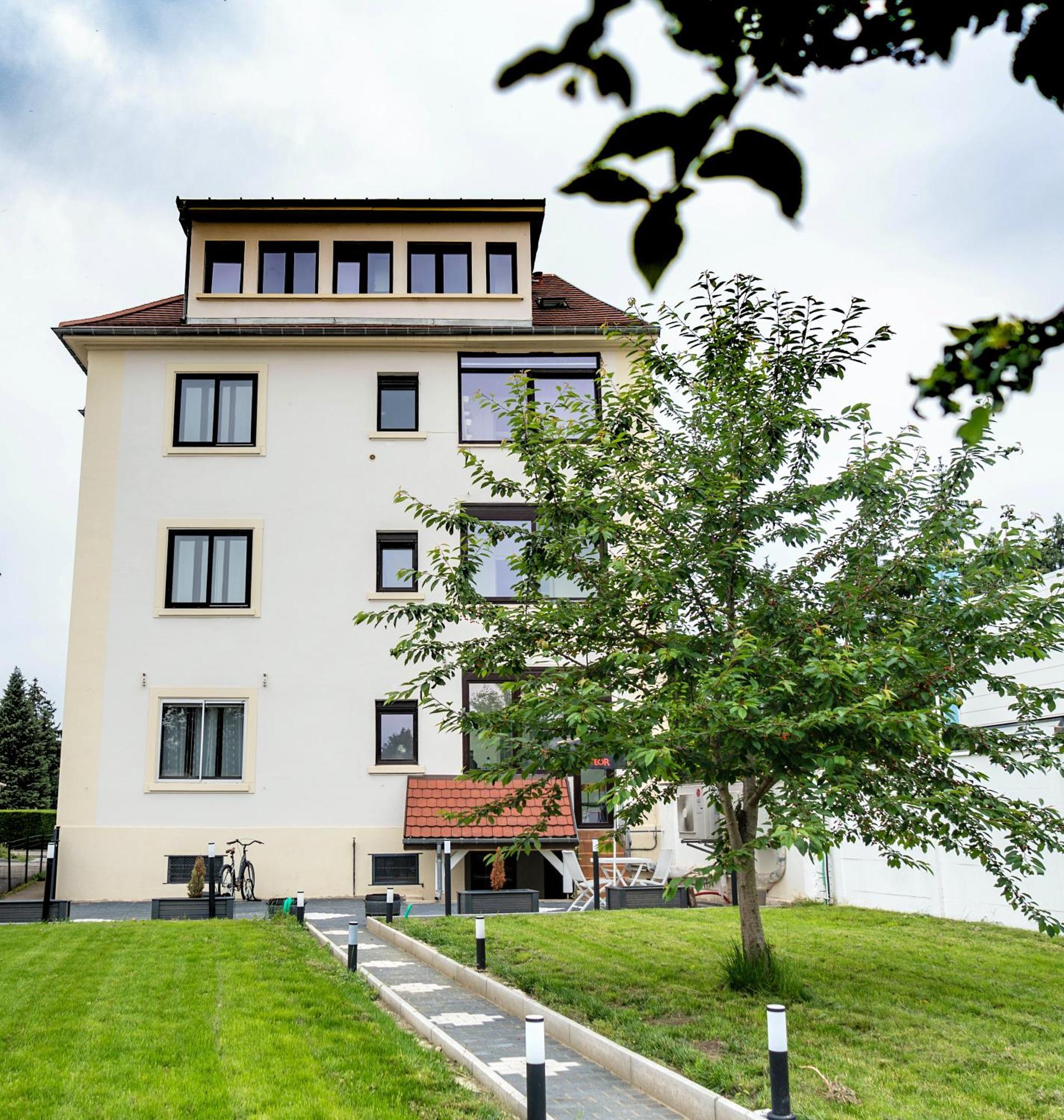 Bel Ami 01 - Turquoise & Or - Moderne Chic - Centre Ville - Acces Jardin - Clim - Wifi - Parking - Localisation Ideale Schiltigheim Bagian luar foto